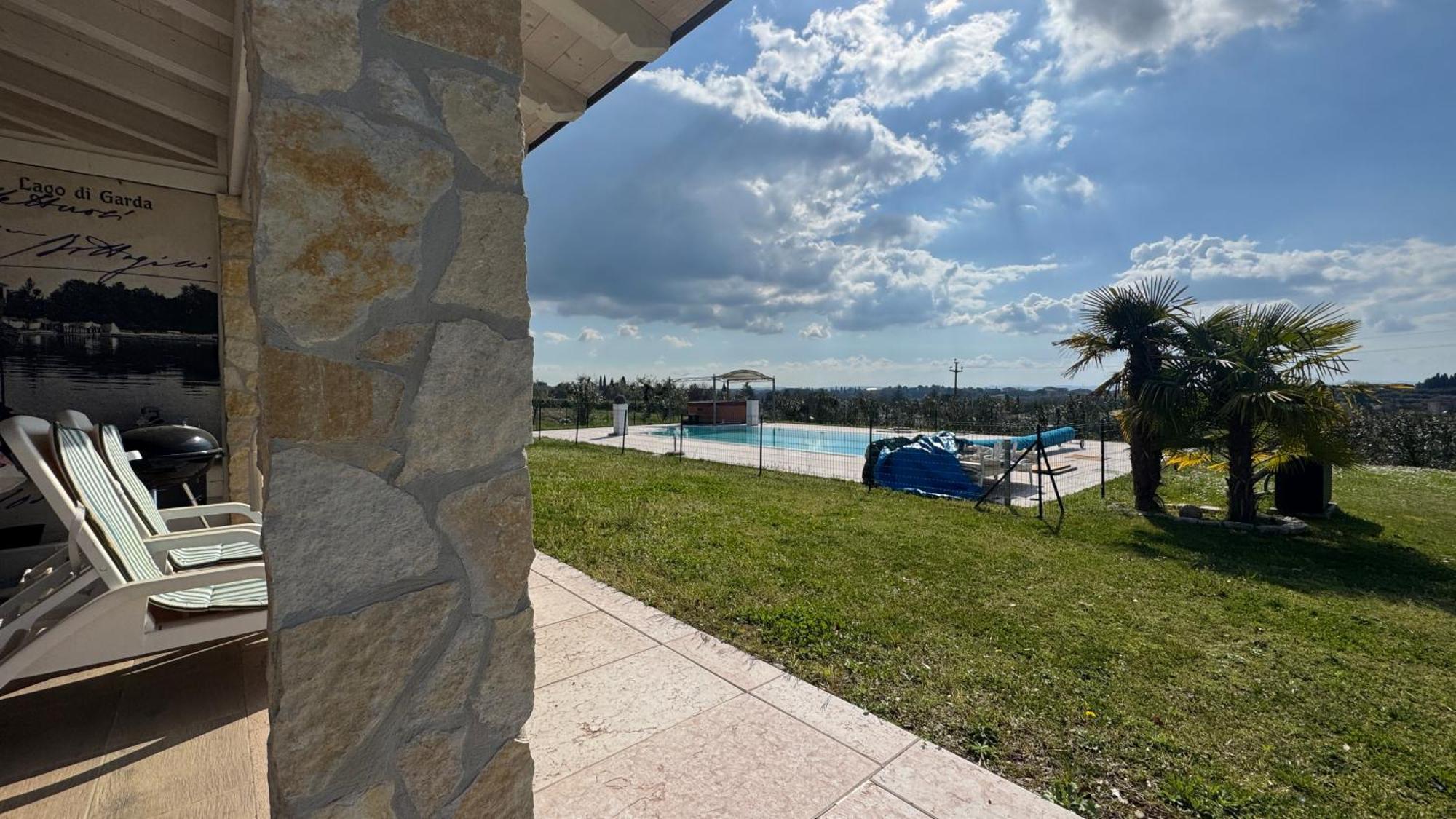 Villa Claudia Bardolino Bagian luar foto